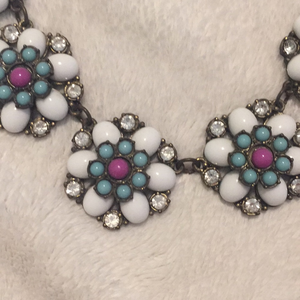 Beaded charm necklaces - Picture 2 of 4